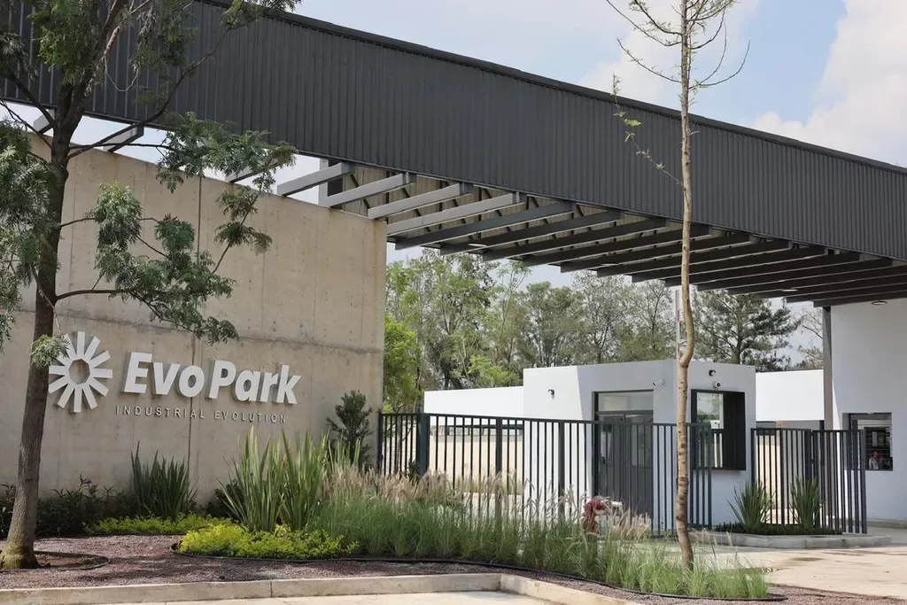 Terreno en Tlajomulco de Zuñiga - Terreno industrial en venta dentro de parque Evo Park Zapote